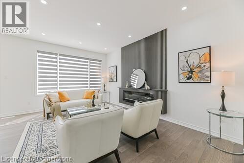Photo 4 of 30 Saxony Street, Kitchener ON