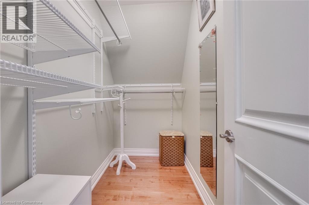 Photo 3 of 503 Meadow Wood Road, Mississauga ON