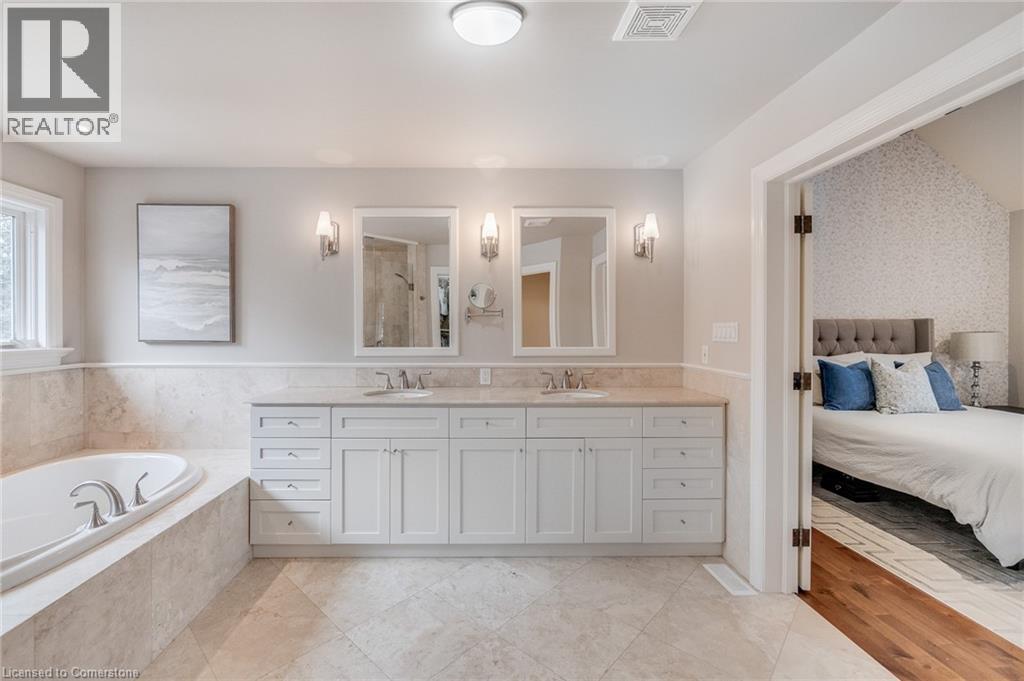 Photo 29 of 503 Meadow Wood Road, Mississauga ON