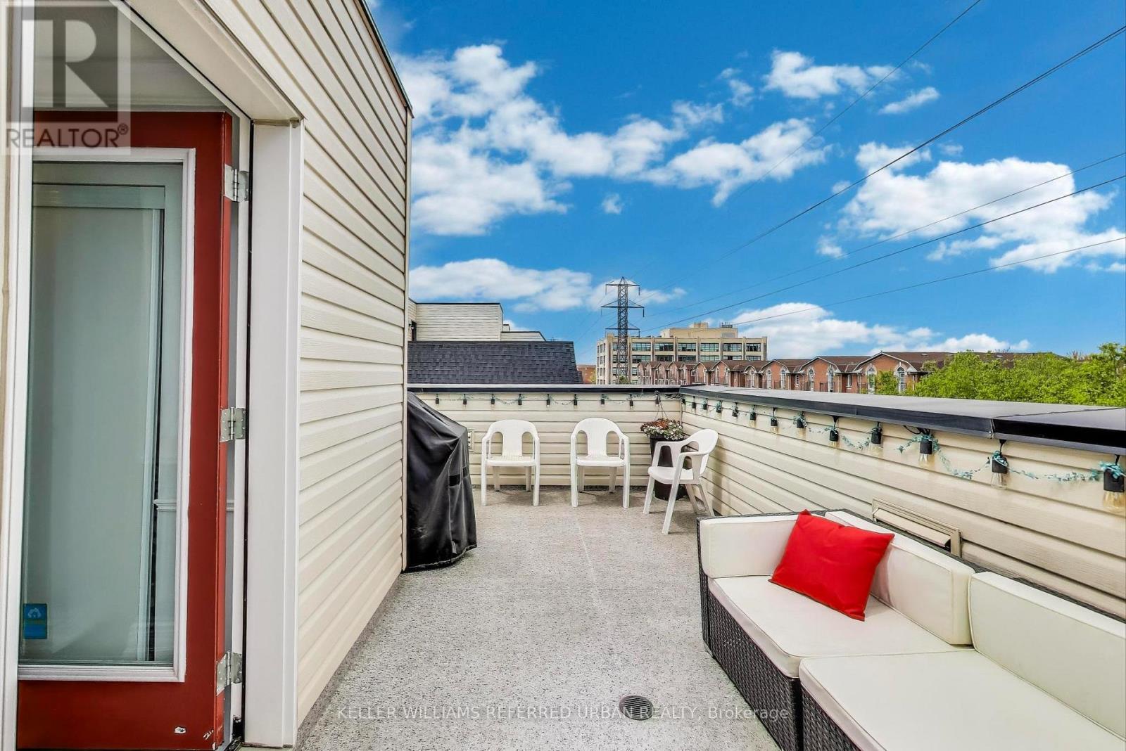 Photo 23 of 231 380 Hopewell Avenue, Toronto ON
