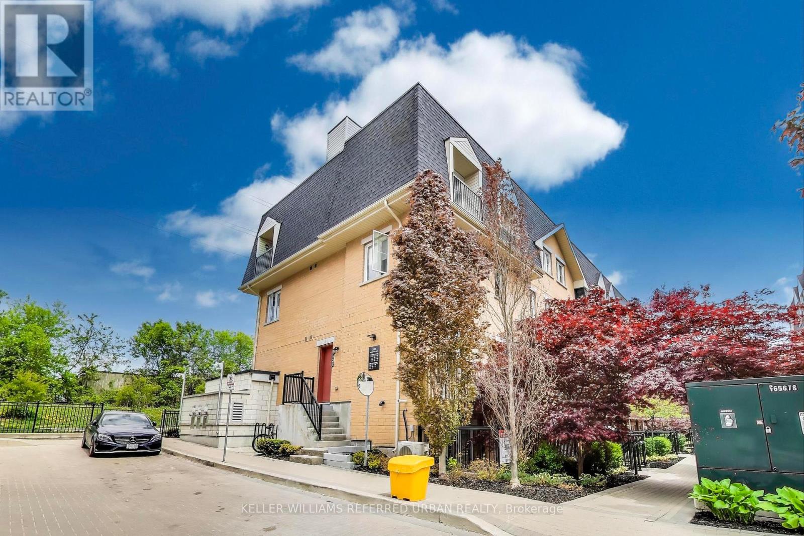 Photo 25 of 231 380 Hopewell Avenue, Toronto ON