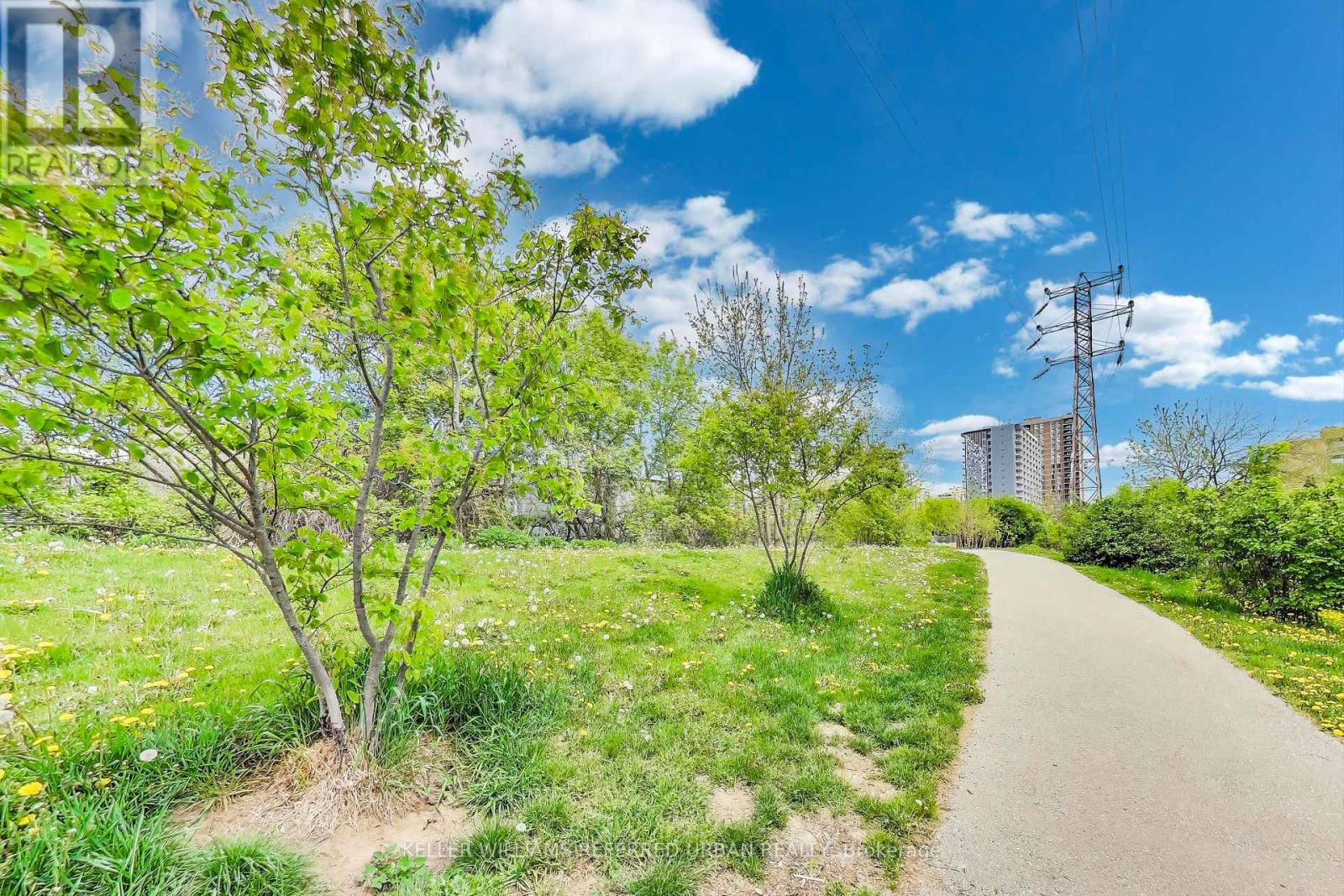 Photo 26 of 231 380 Hopewell Avenue, Toronto ON