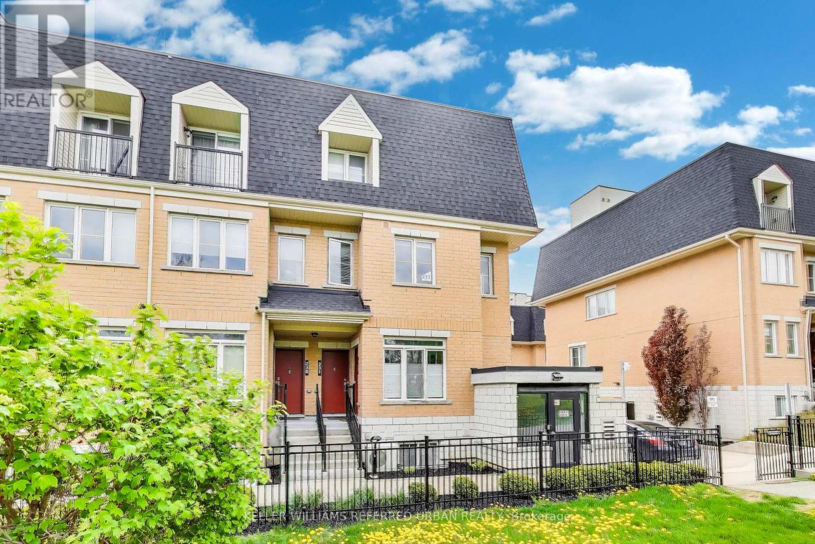 Photo 28 of 231 380 Hopewell Avenue, Toronto ON