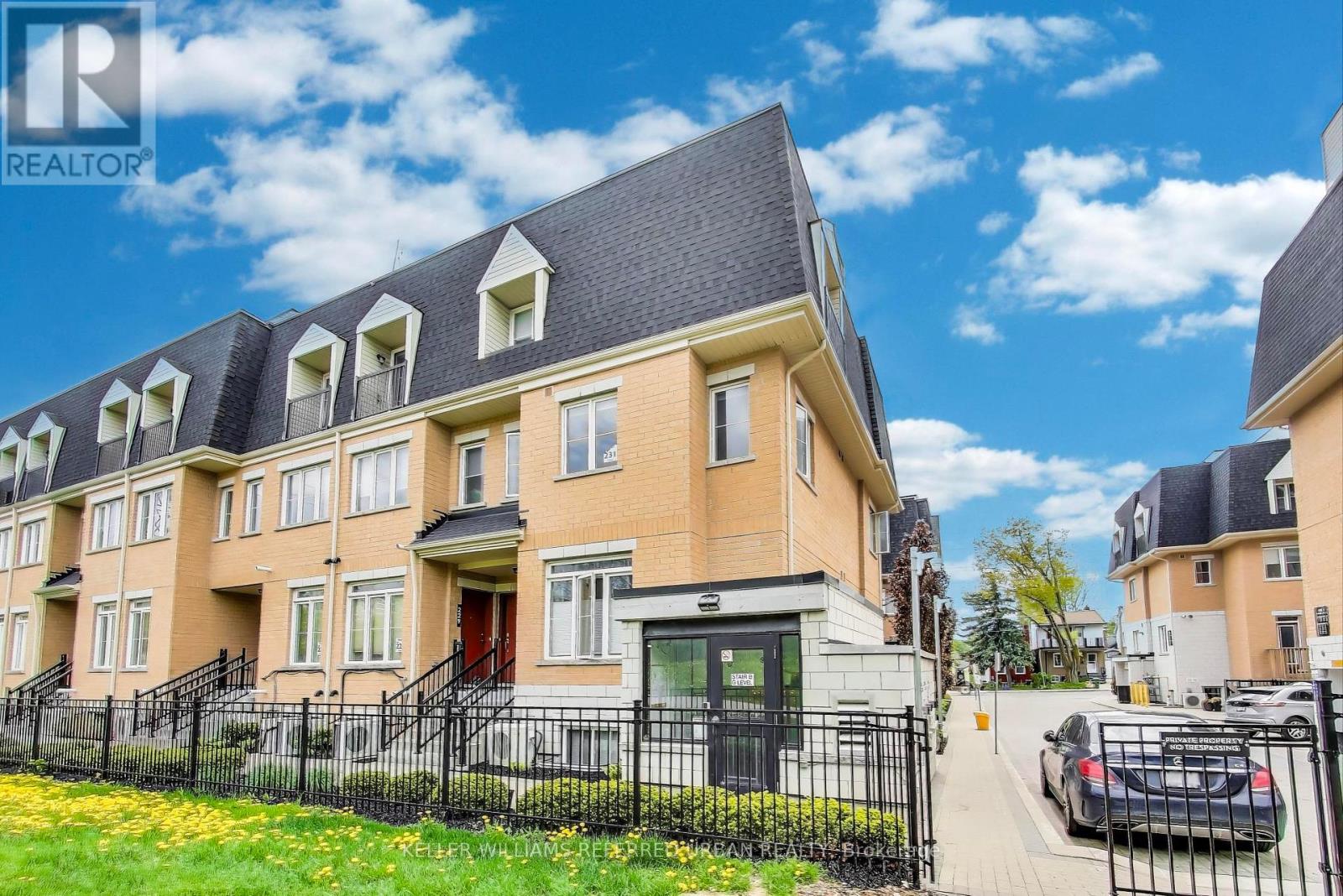 Photo 29 of 231 380 Hopewell Avenue, Toronto ON