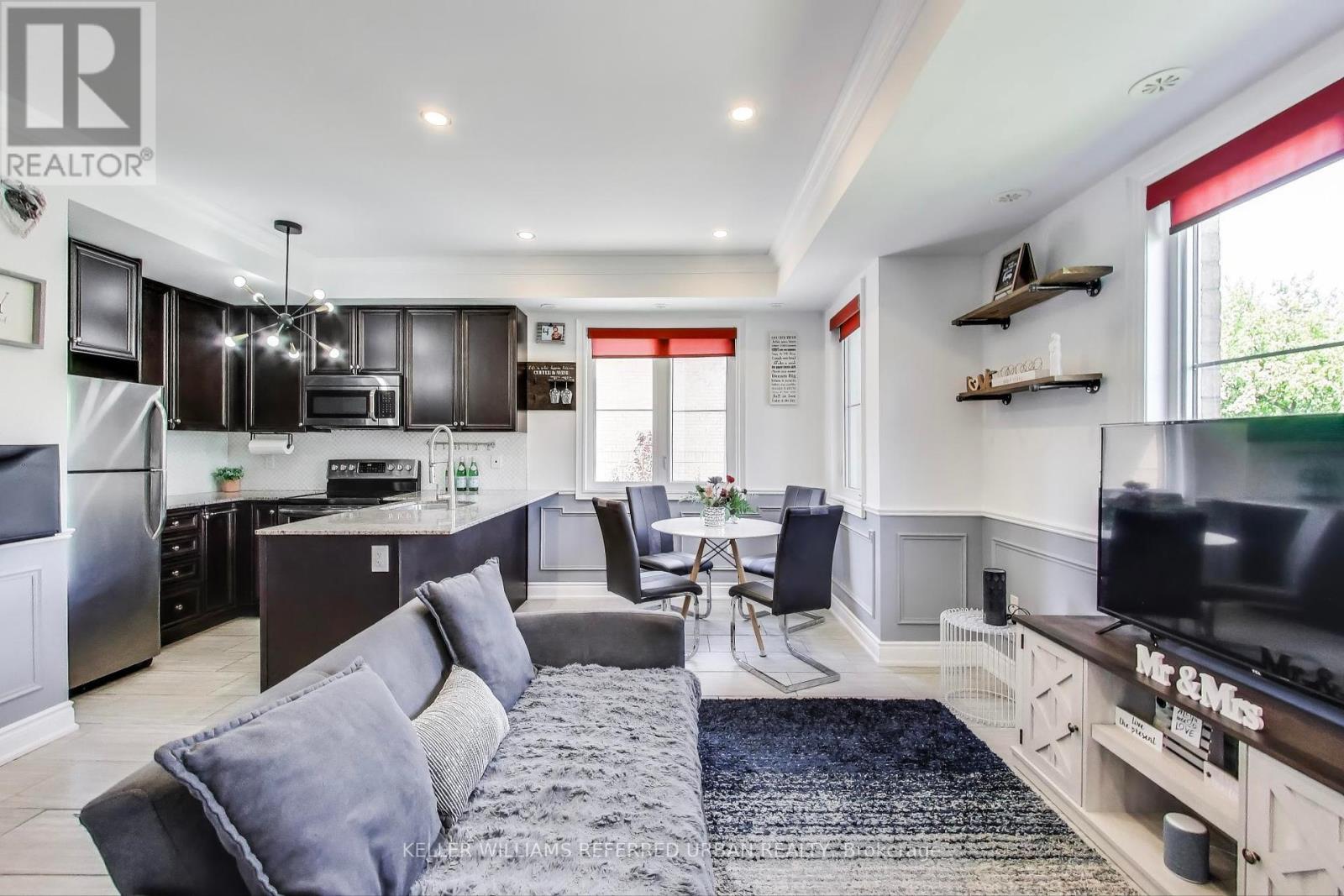 Photo 8 of 231 380 Hopewell Avenue, Toronto ON
