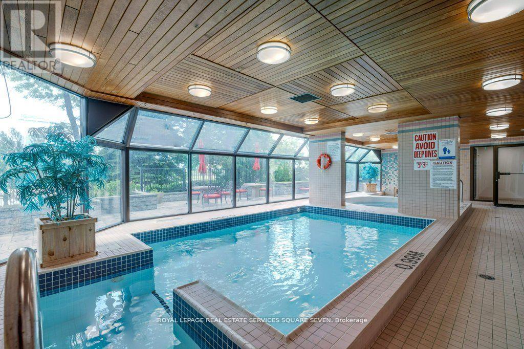 Photo 10 of 705 4235 Sherwoodtowne Boulevard, Mississauga ON