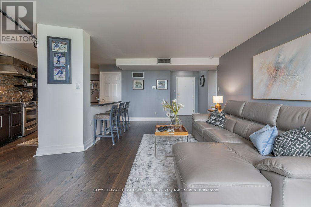 Photo 22 of 705 4235 Sherwoodtowne Boulevard, Mississauga ON