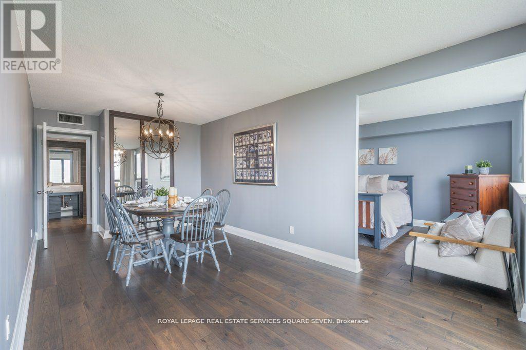 Photo 23 of 705 4235 Sherwoodtowne Boulevard, Mississauga ON
