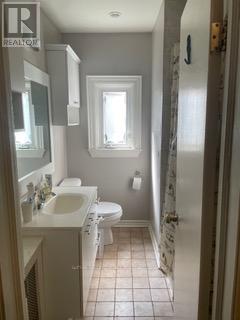 Photo 10 of 1 248 South Kingsway, Toronto ON