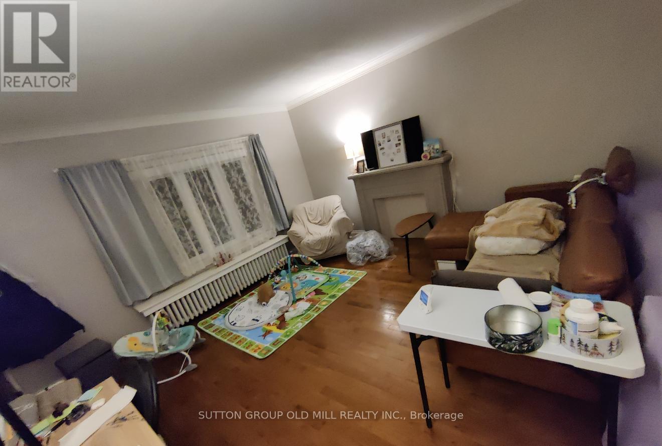 Photo 1 of 1 248 South Kingsway, Toronto ON