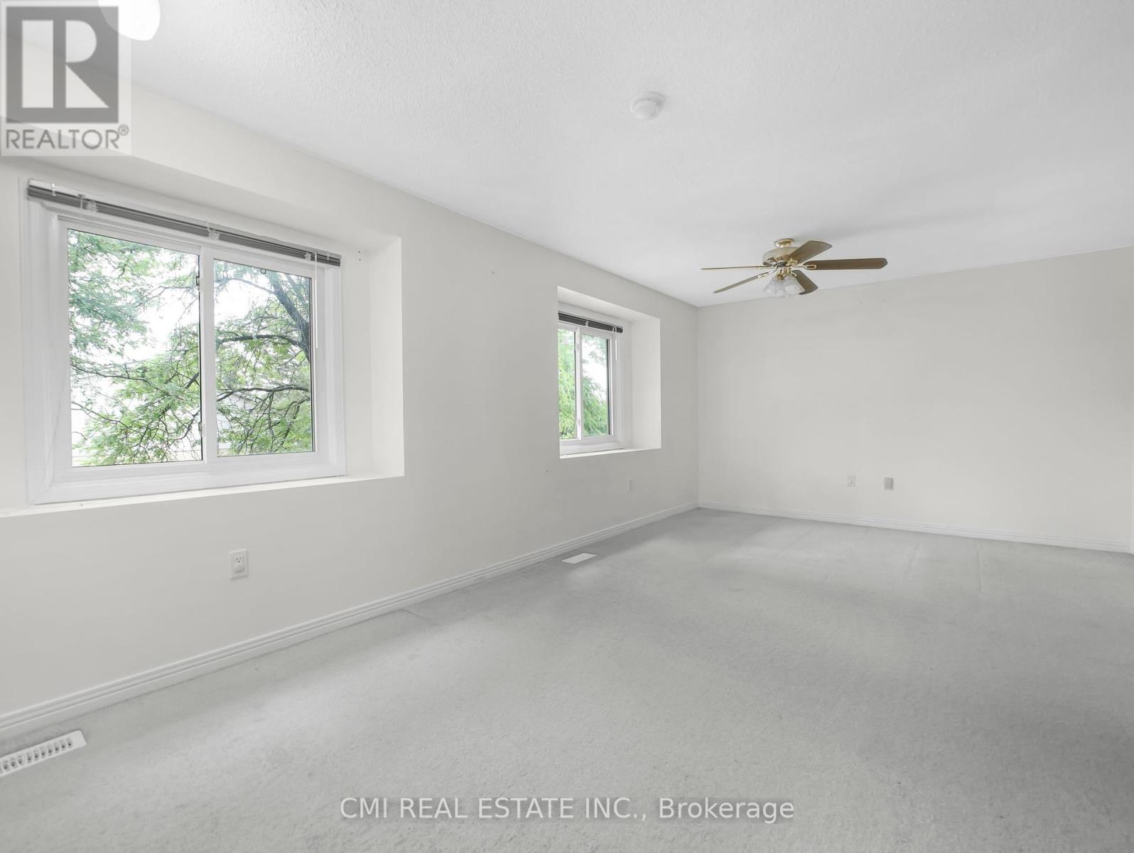Photo 13 of 24 29 Paulander Drive, Kitchener ON