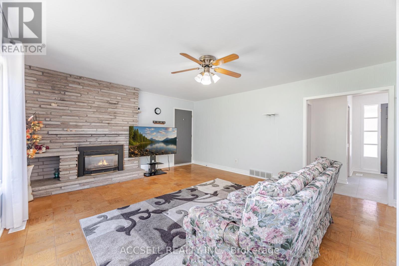 Photo 36 of 4 Tanner Circle, St Catharines ON