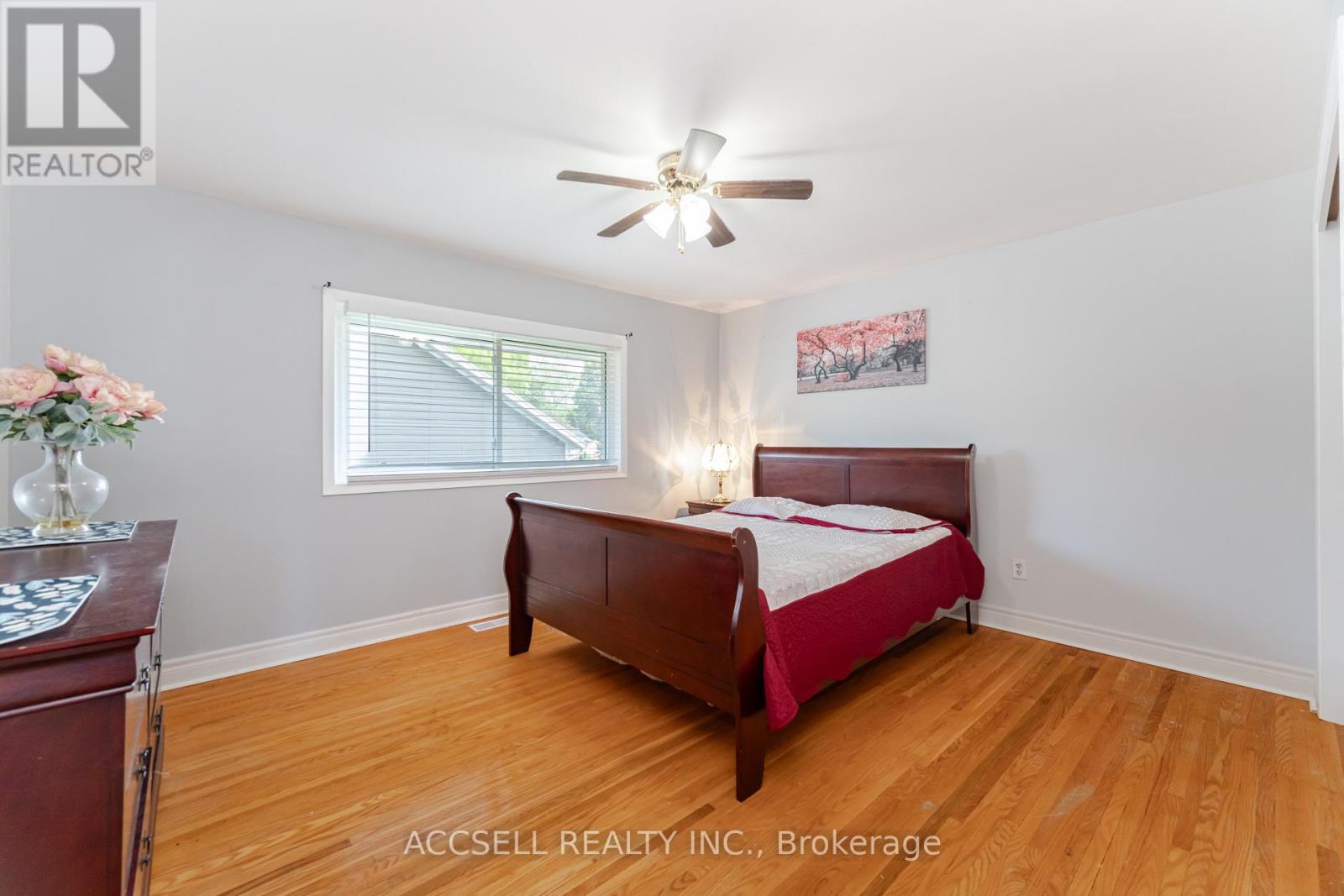 Photo 21 of 4 Tanner Circle, St Catharines ON
