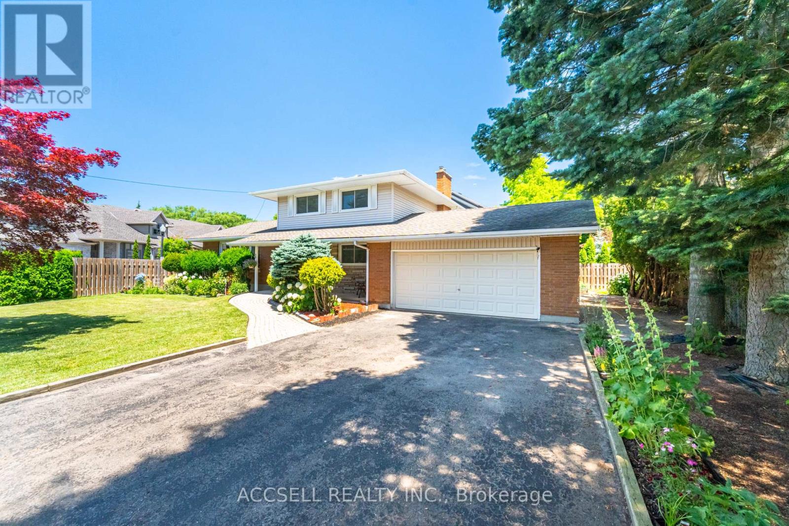 Photo 40 of 4 Tanner Circle, St Catharines ON