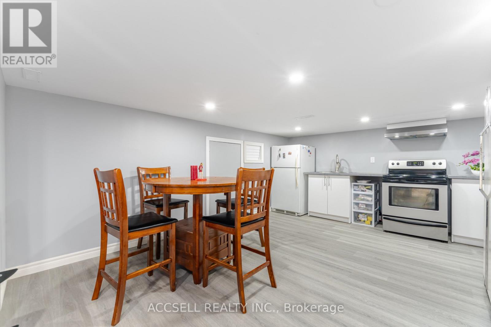 Photo 44 of 4 Tanner Circle, St Catharines ON