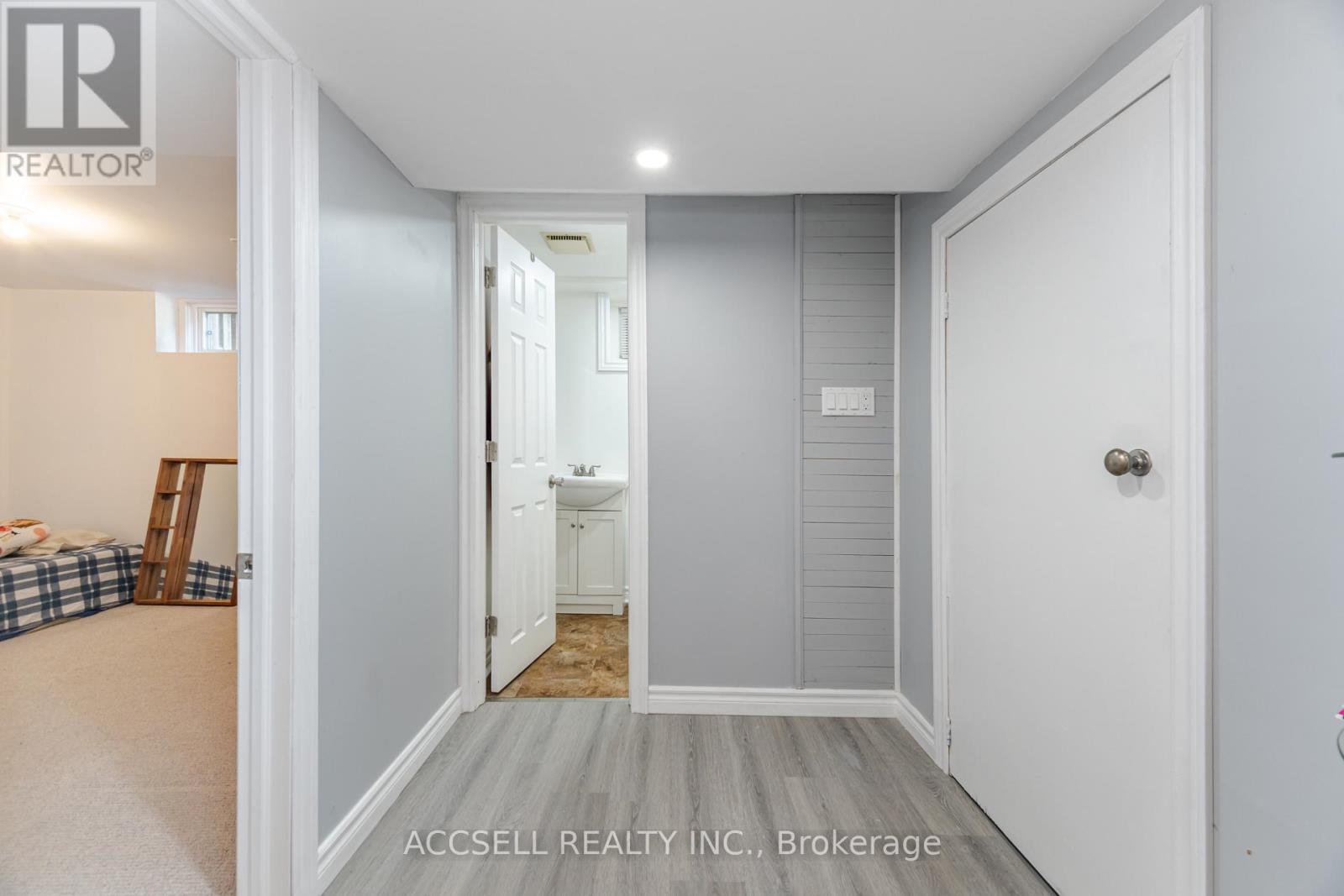 Photo 24 of 4 Tanner Circle, St Catharines ON