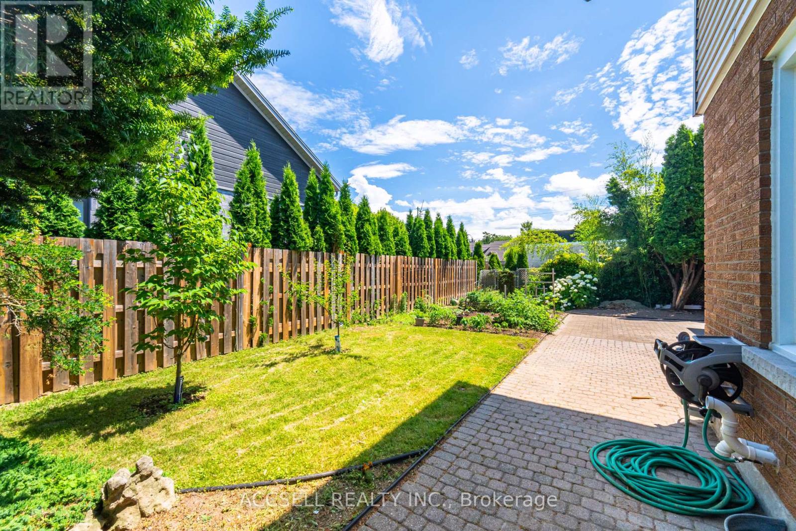 Photo 28 of 4 Tanner Circle, St Catharines ON
