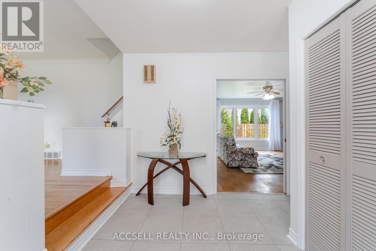 Photo 13 of 4 Tanner Circle, St Catharines ON