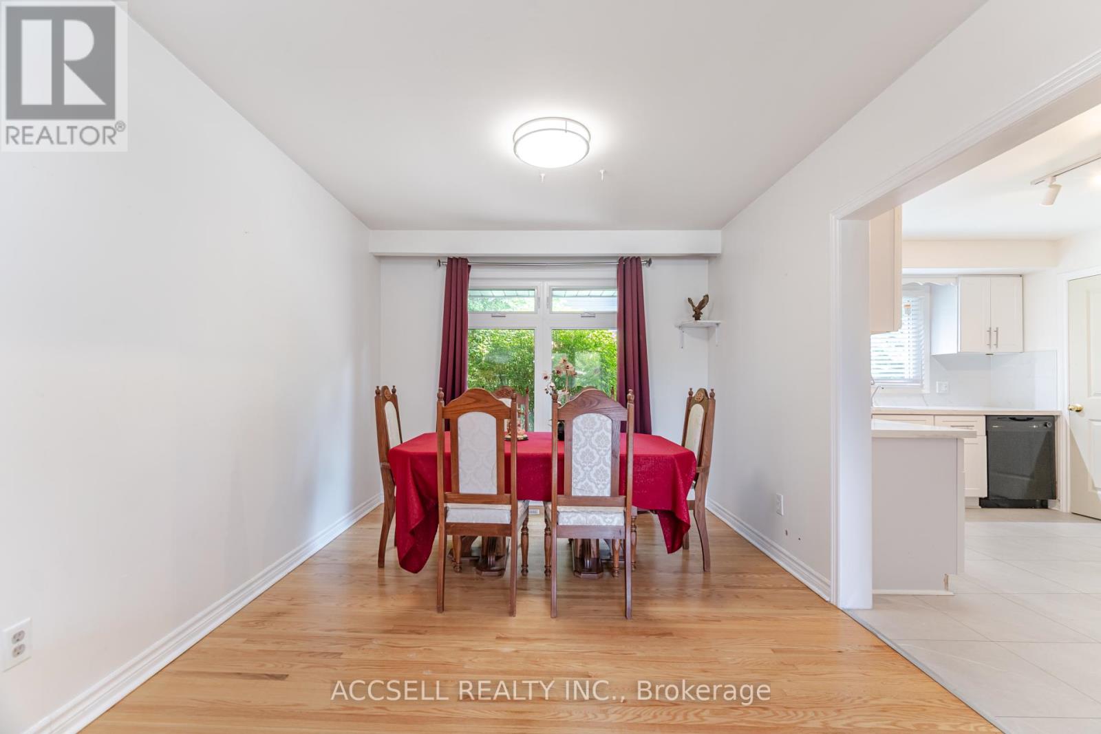 Photo 31 of 4 Tanner Circle, St Catharines ON