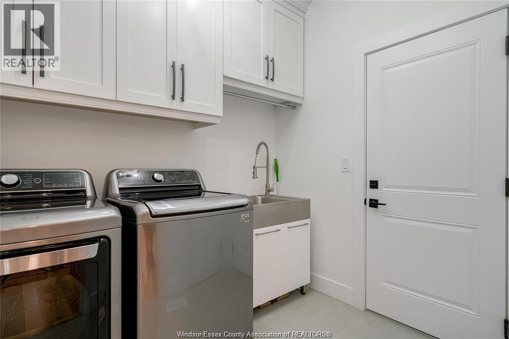 Photo 8 of 13 Summerville Avenue, Leamington ON