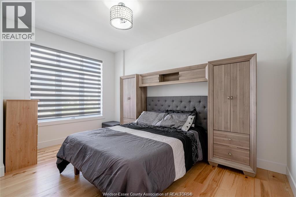 Photo 33 of 13 Summerville Avenue, Leamington ON