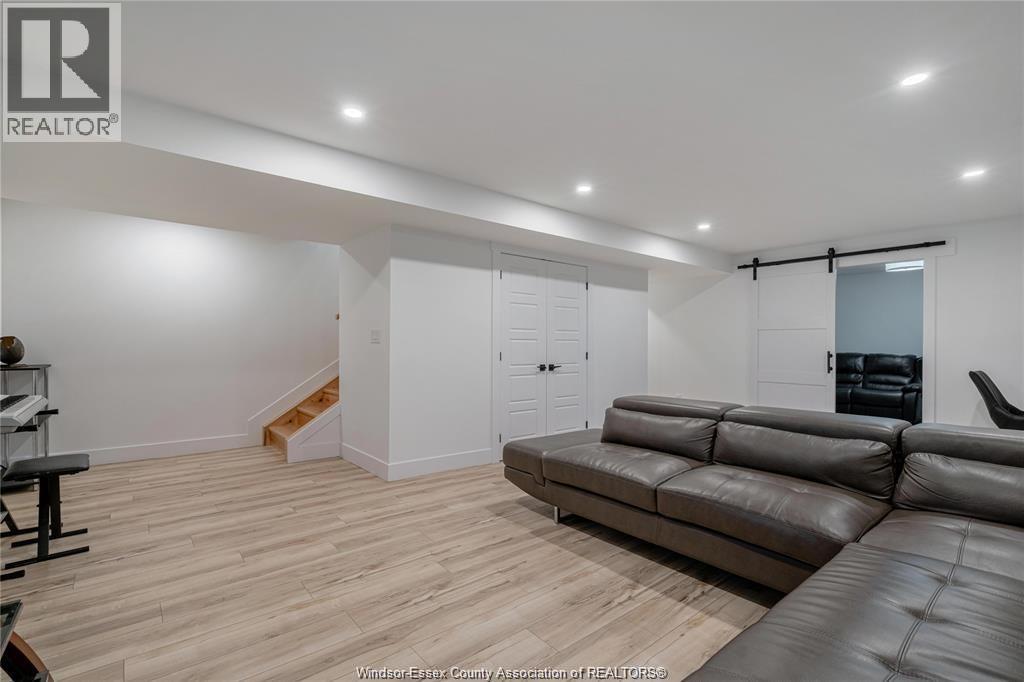Photo 20 of 13 Summerville Avenue, Leamington ON