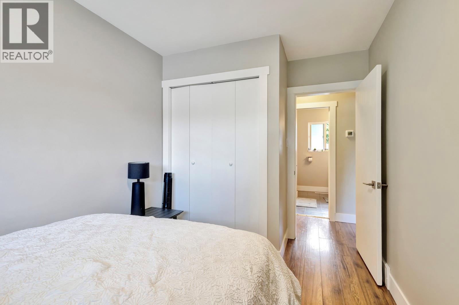 Photo 15 of 1552 Pinehurst Crescent, Kelowna BC