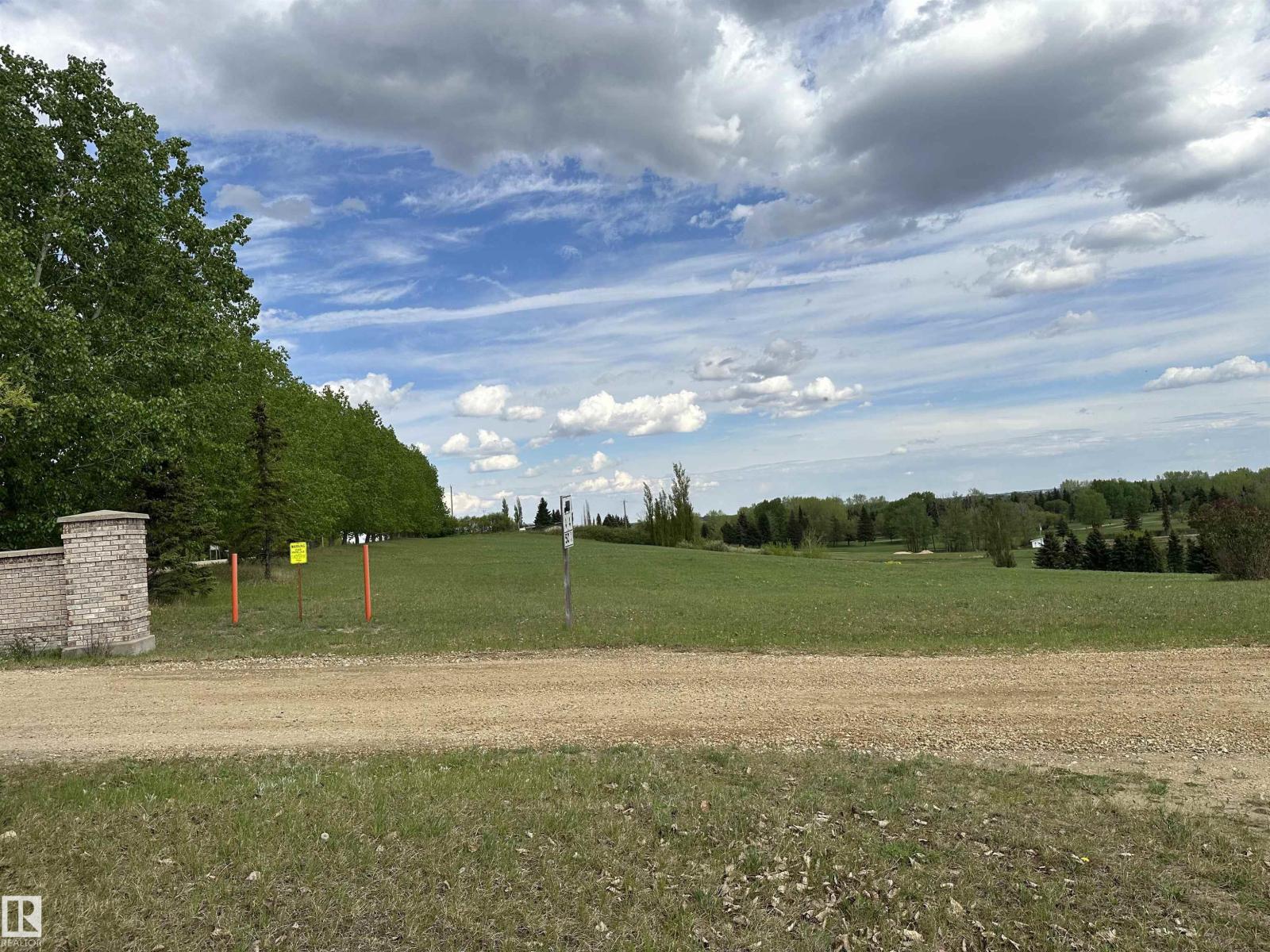 Photo 4 of 1 Country Club Es, Rural Wetaskiwin County AB