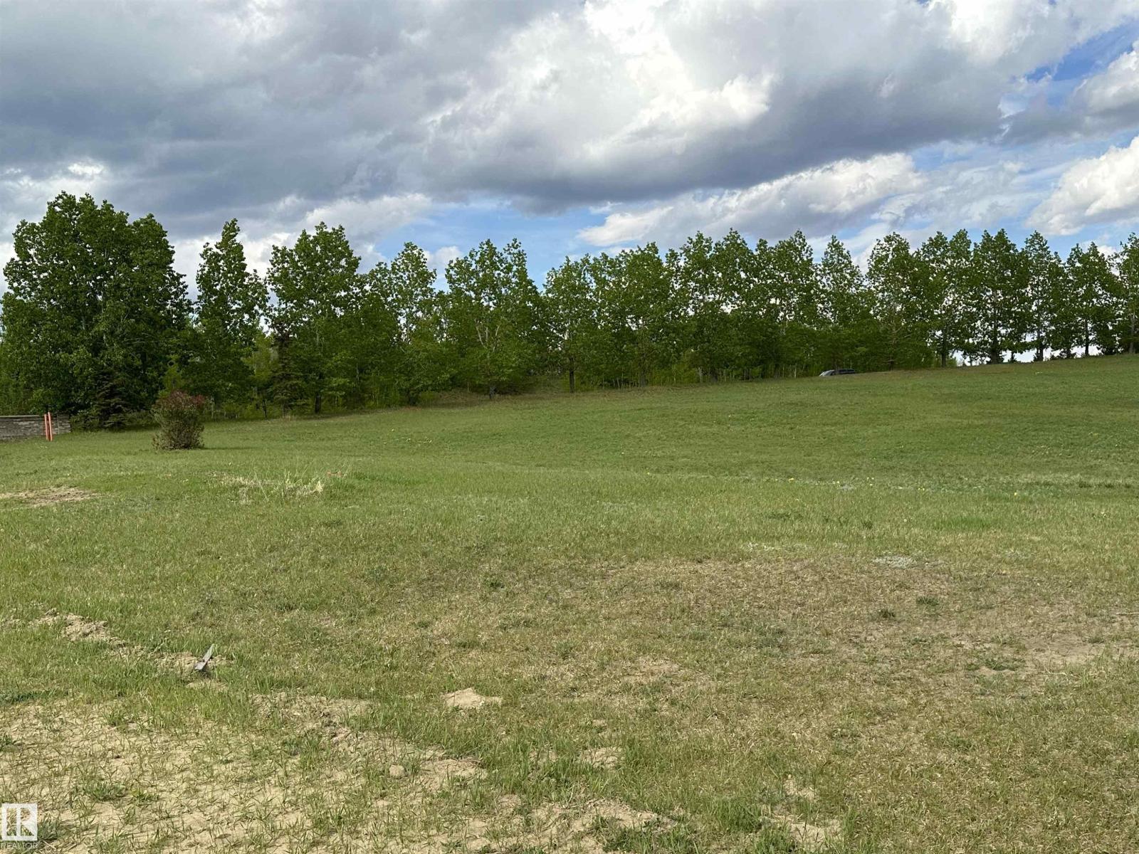 Photo 1 of 1 Country Club Es, Rural Wetaskiwin County AB