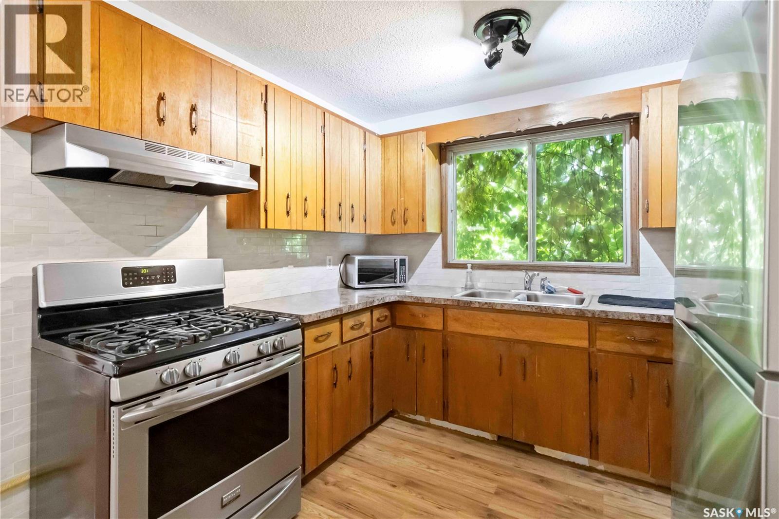 Photo 23 of 615 G Avenue S, Saskatoon SK