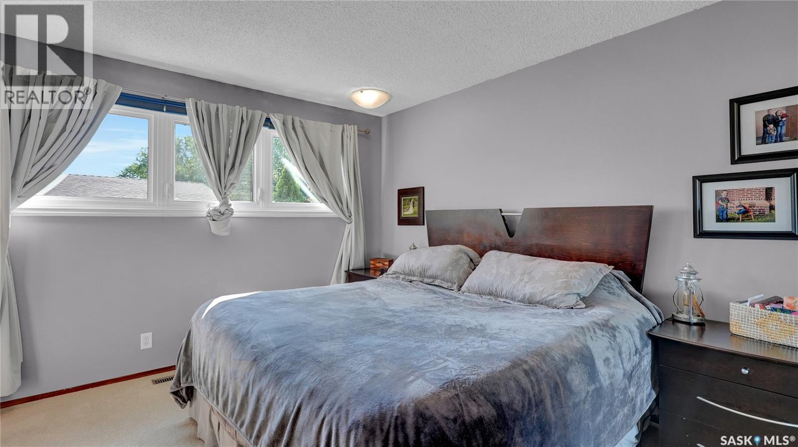 Single Family House for Sale in  Queen STREET Regina 