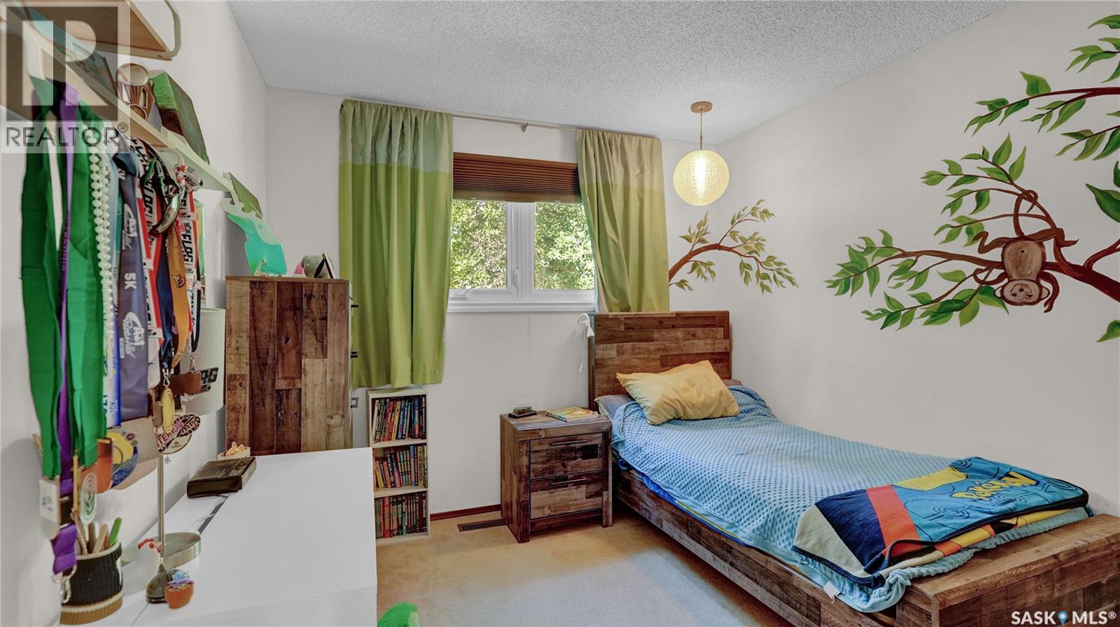 Single Family House for Sale in  Queen STREET Regina 