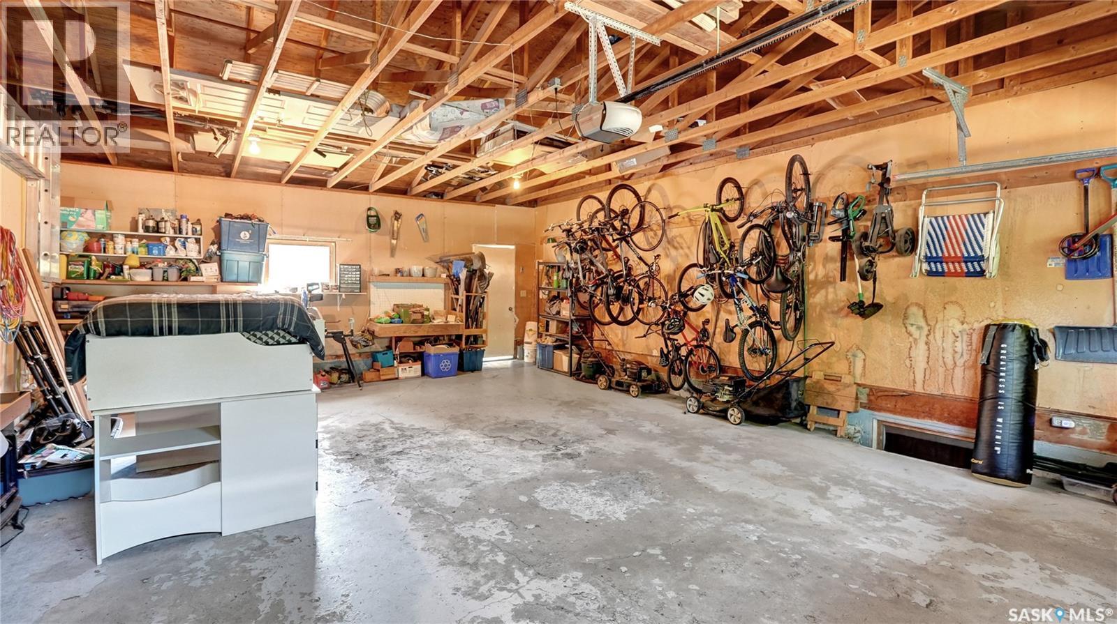 Single Family House for Sale in  Queen STREET Regina 