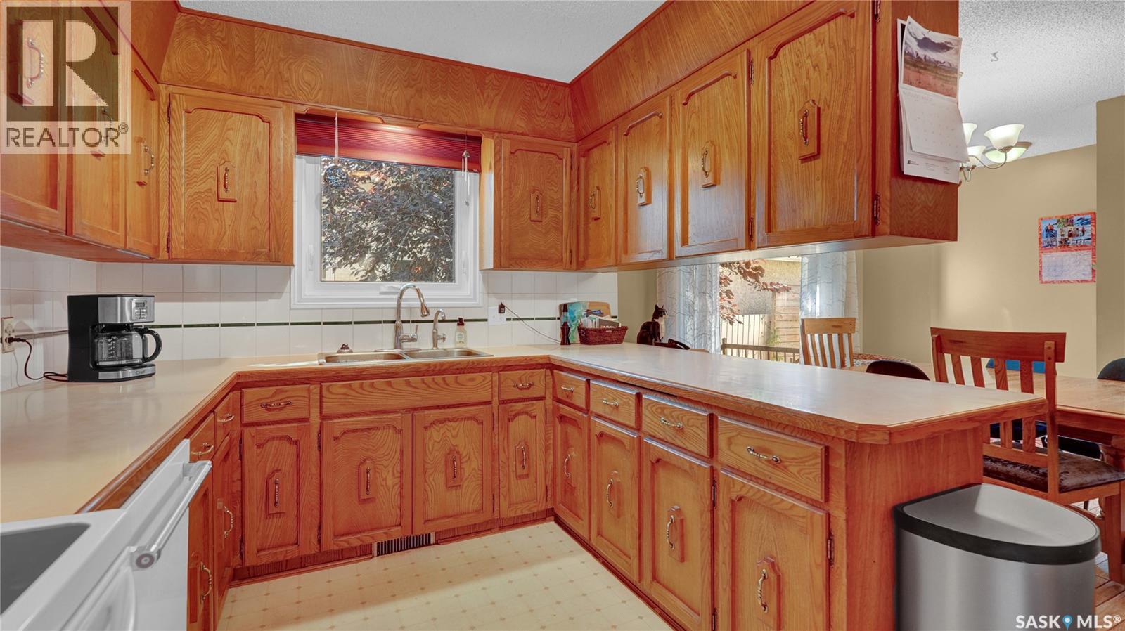 Single Family House for Sale in  Queen STREET Regina 