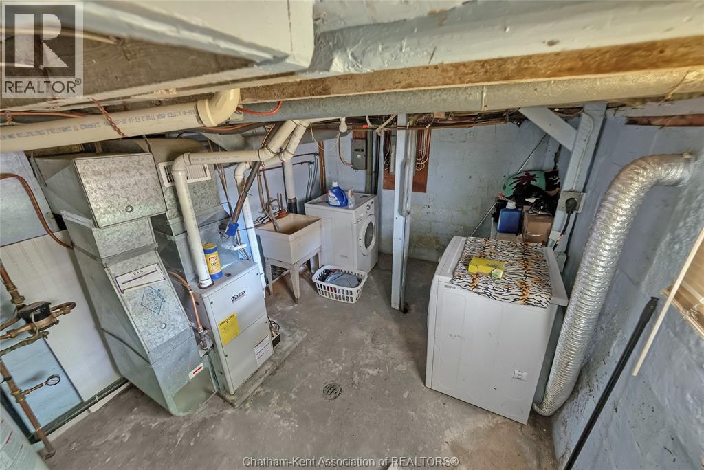 Photo 4 of 185 Thames Street, Chatham ON