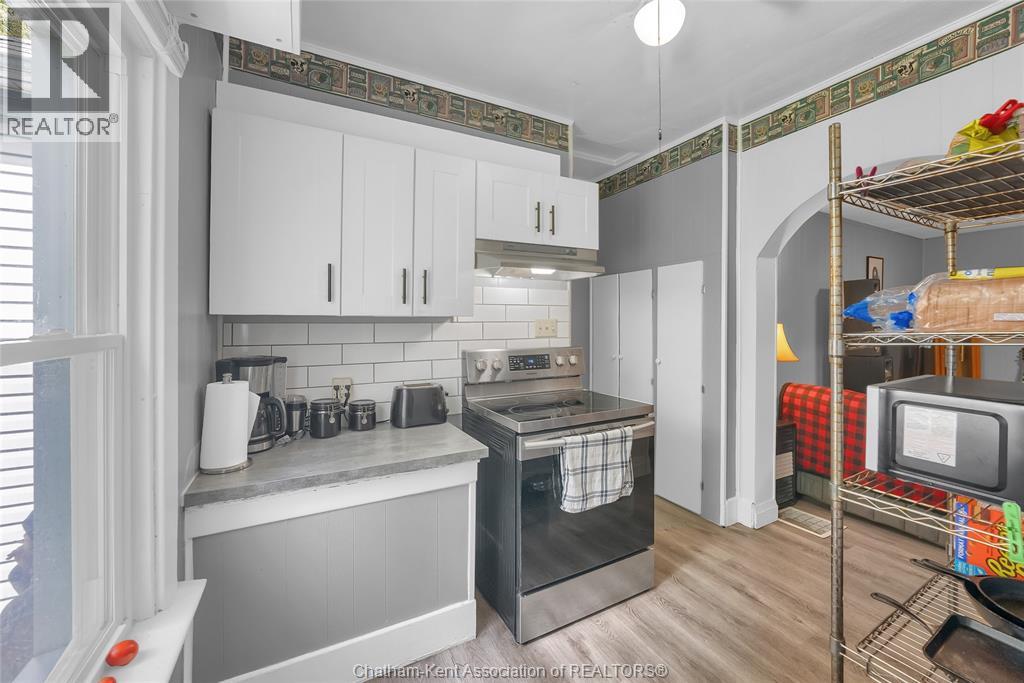 Photo 37 of 185 Thames Street, Chatham ON