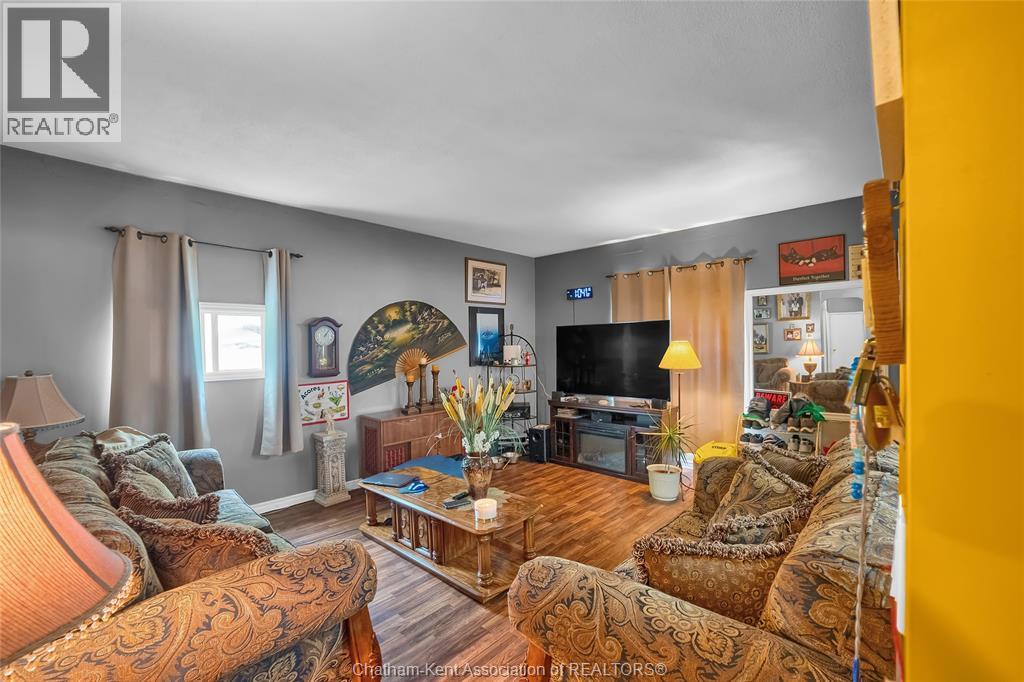Photo 42 of 185 Thames Street, Chatham ON