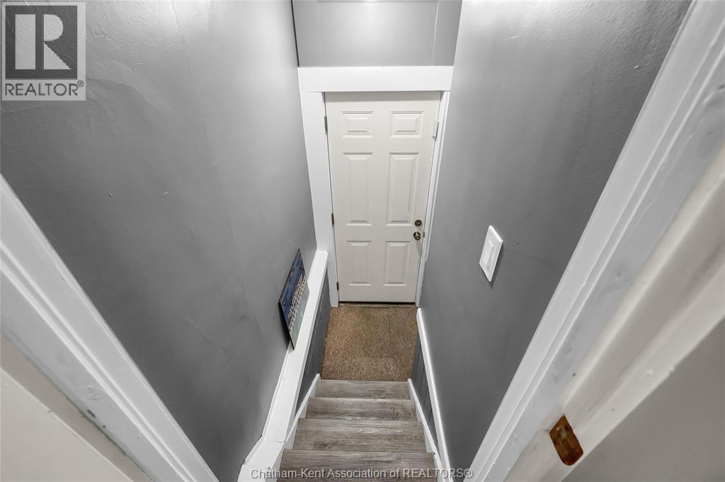 Photo 40 of 185 Thames Street, Chatham ON