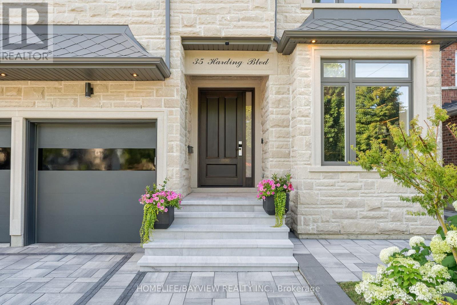Photo 48 of 35 Harding Boulevard, Richmond Hill ON