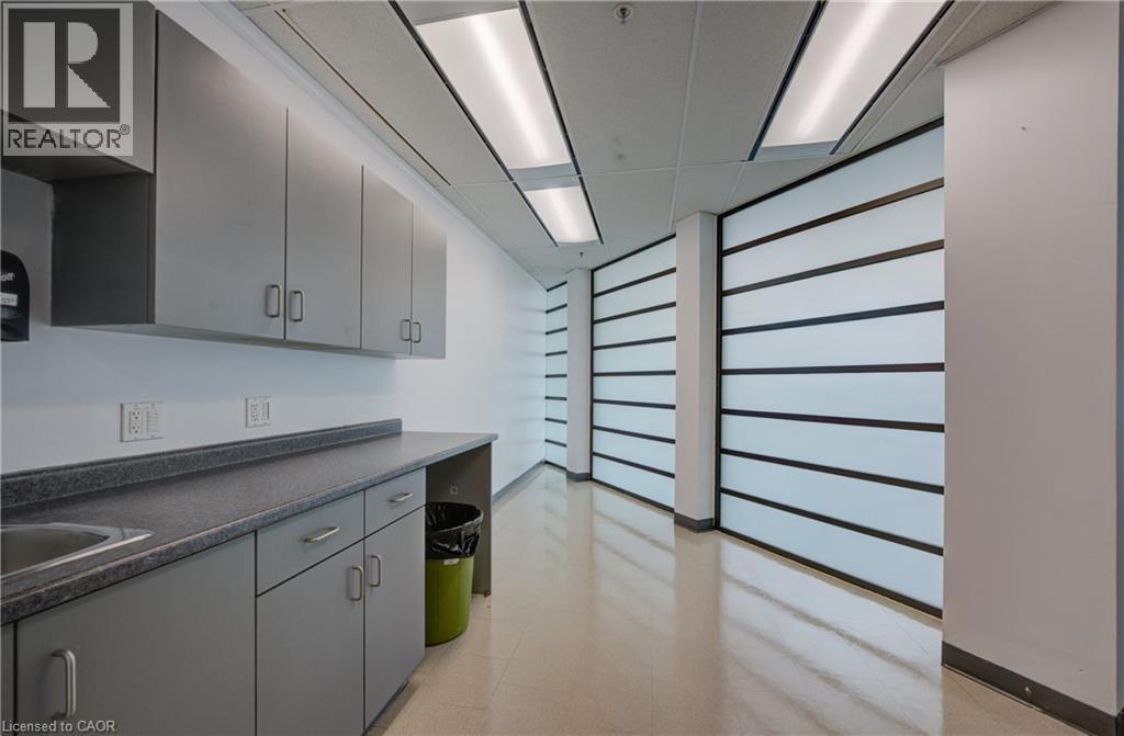 Photo 4 of 575 Riverbend Drive Unit 1 A, Kitchener ON