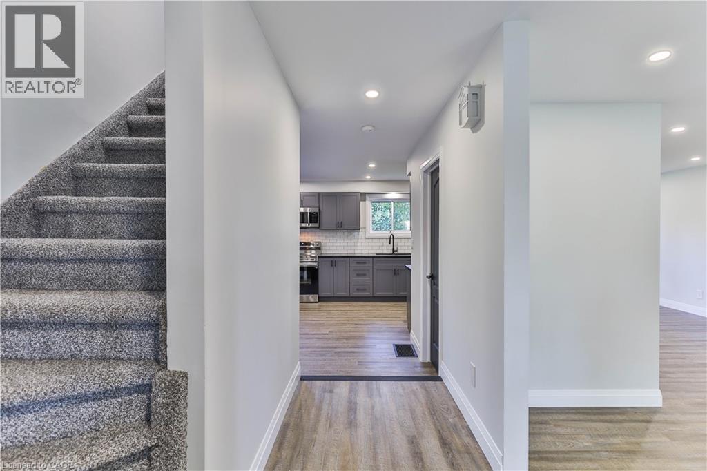 Photo 12 of 22 Atwood Crescent, Simcoe ON