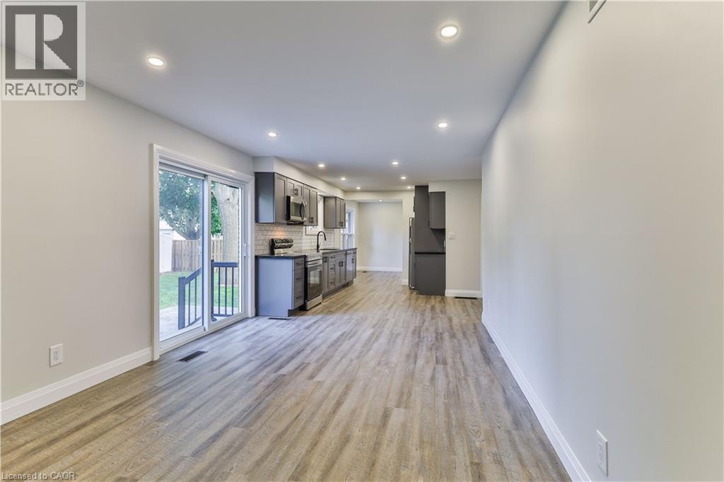 Photo 13 of 22 Atwood Crescent, Simcoe ON
