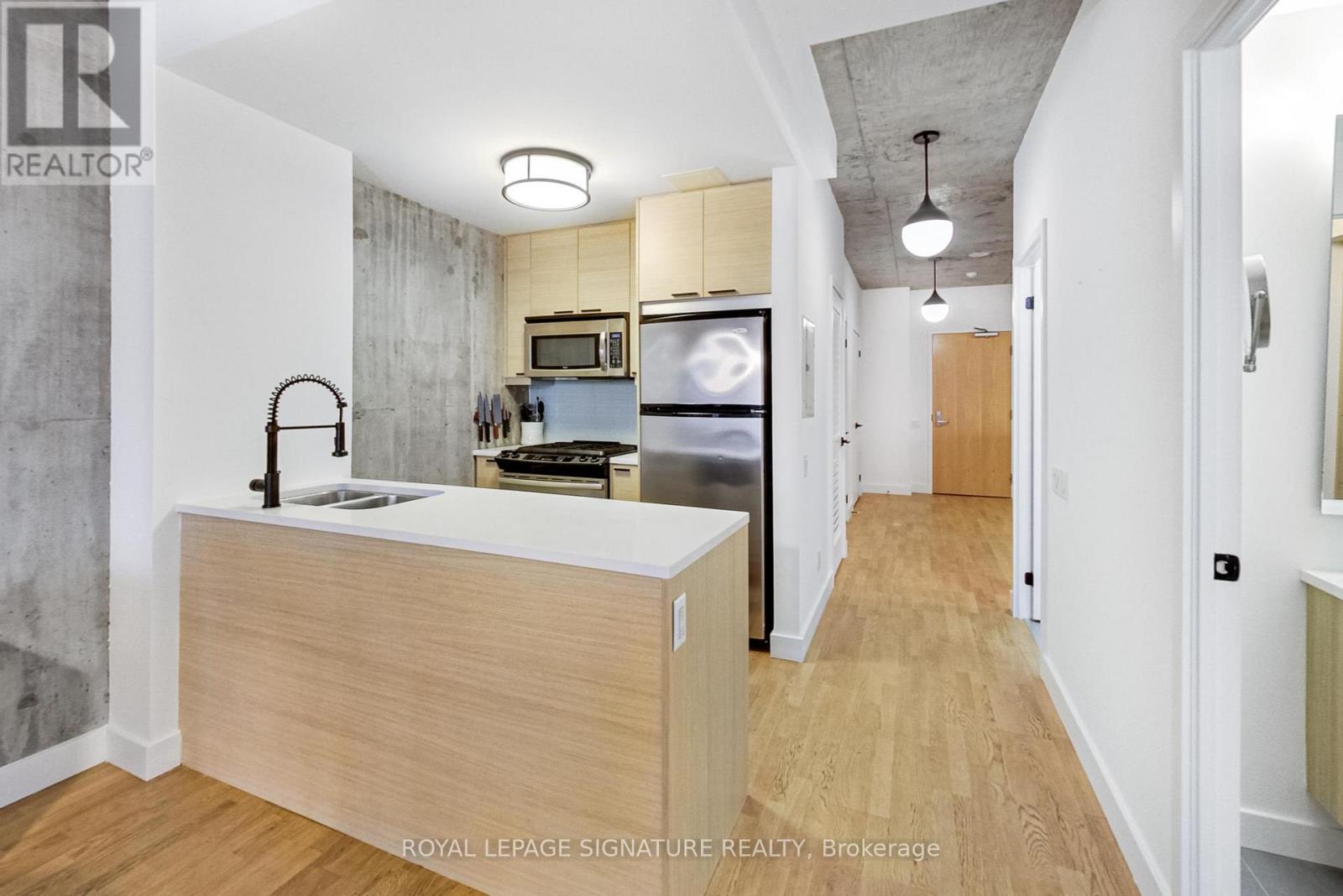 Photo 8 of 614 138 Princess Street, Toronto ON