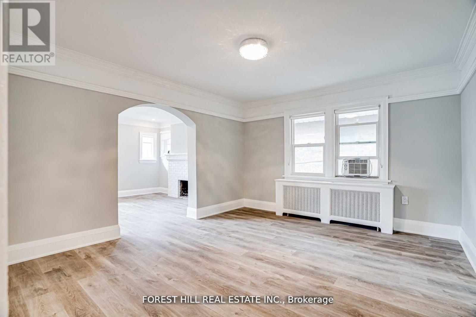 Photo 18 of Upper 8 Poplar Plains Crescent, Toronto ON