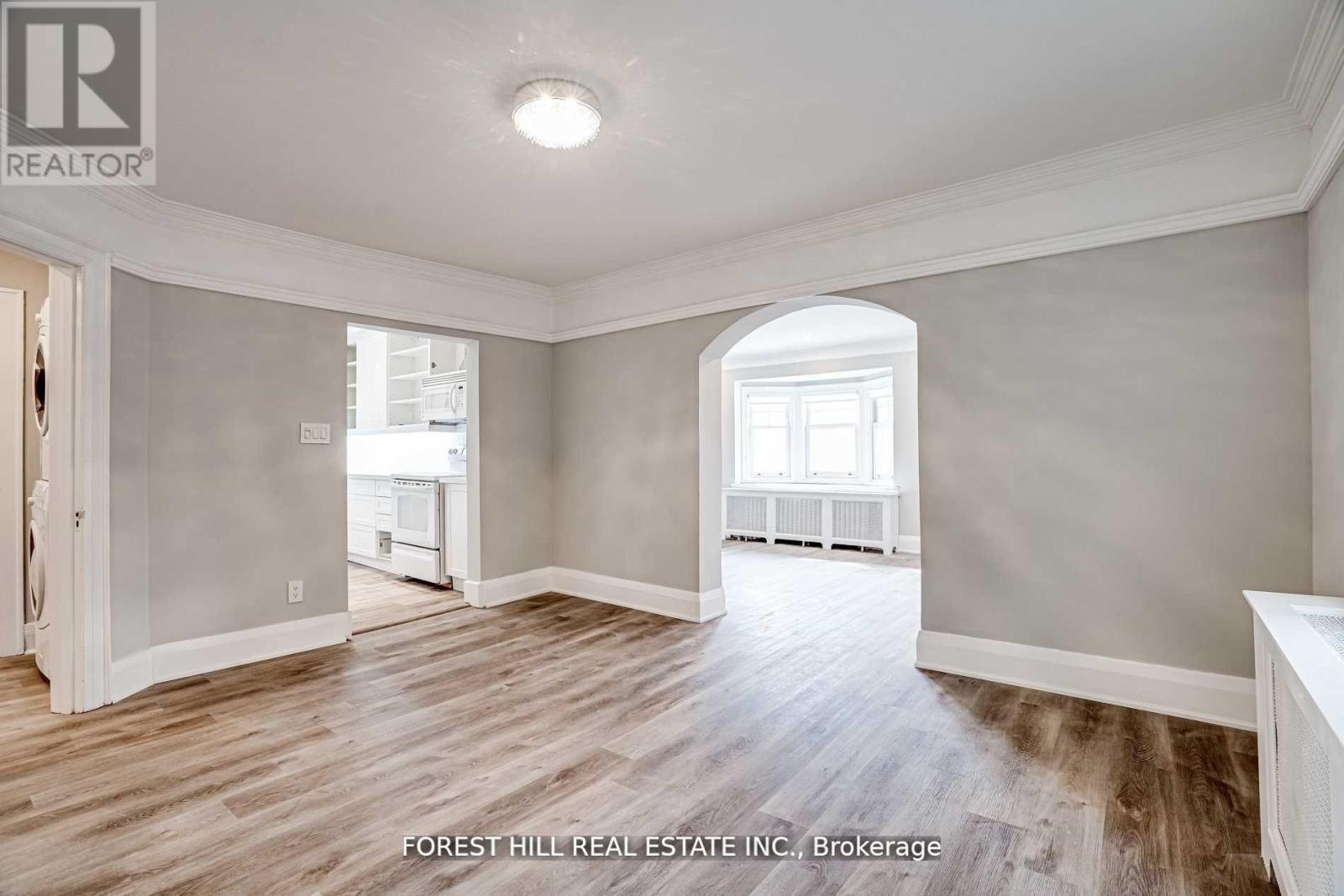 Photo 21 of Upper 8 Poplar Plains Crescent, Toronto ON