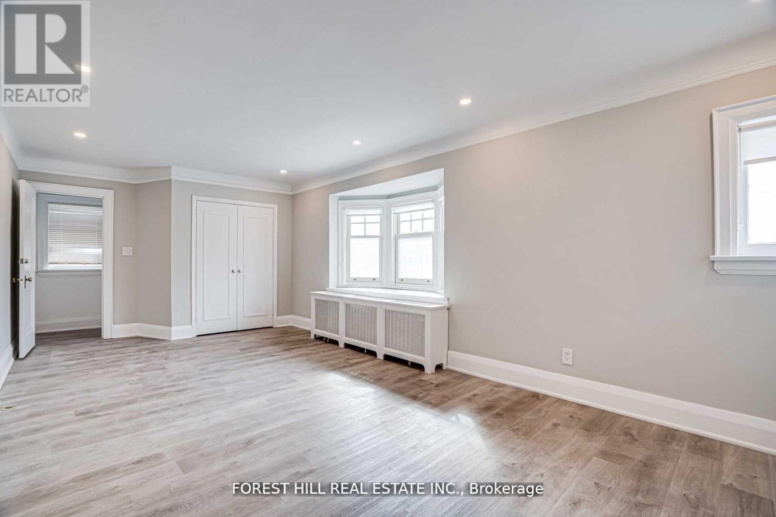 Photo 15 of Upper 8 Poplar Plains Crescent, Toronto ON