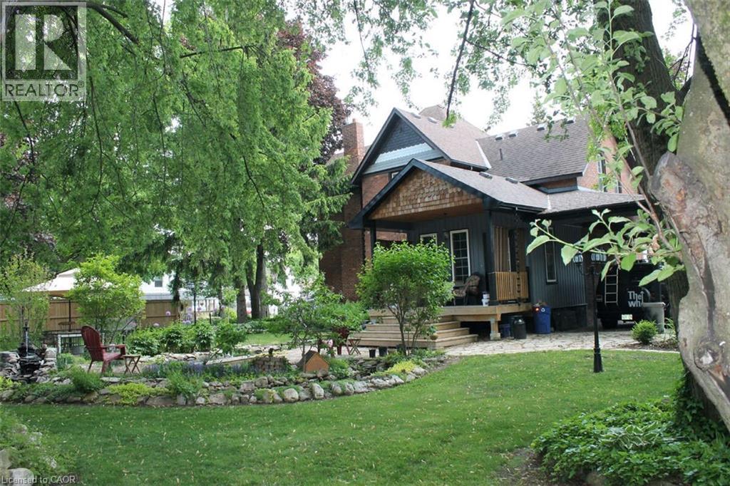Photo 7 of 213 Vidal Street S, Sarnia ON