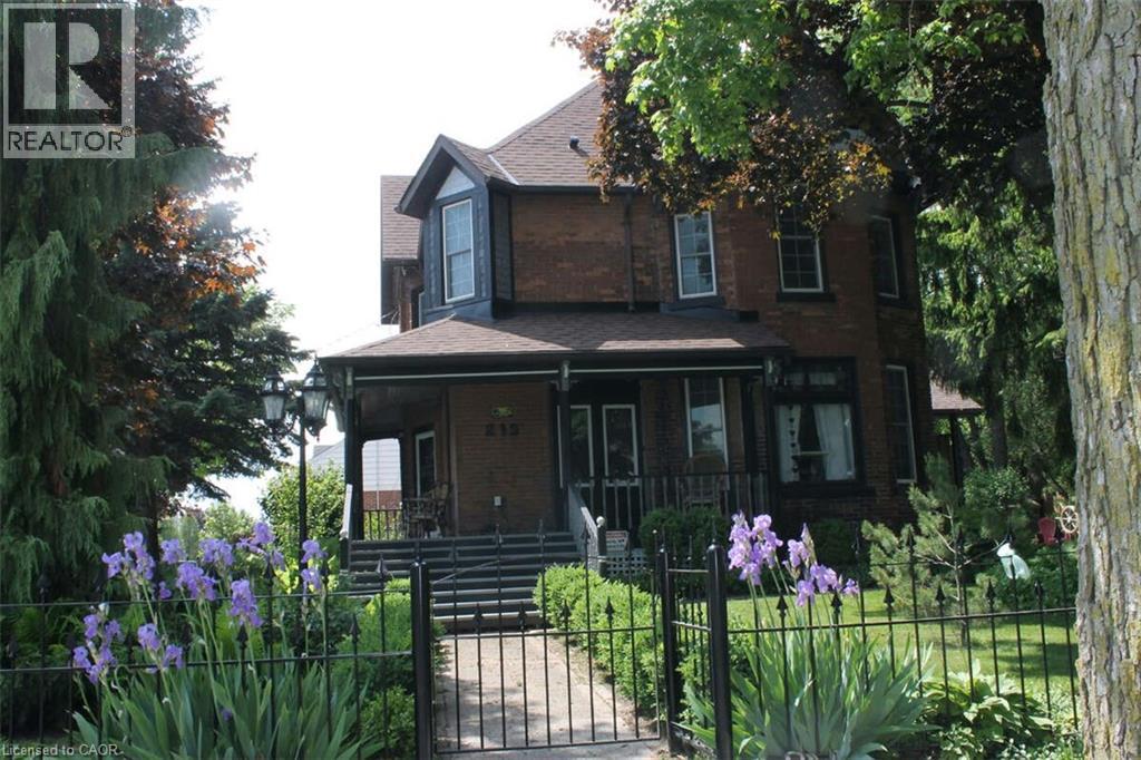 Photo 20 of 213 Vidal Street S, Sarnia ON