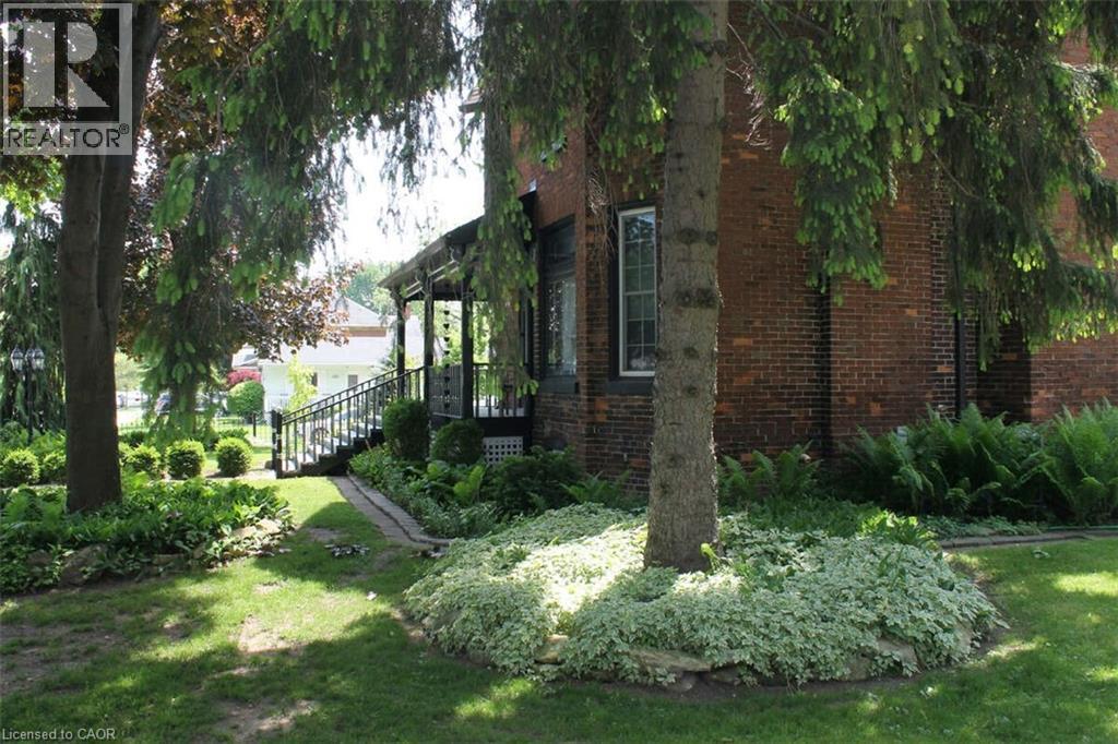 Photo 34 of 213 Vidal Street S, Sarnia ON