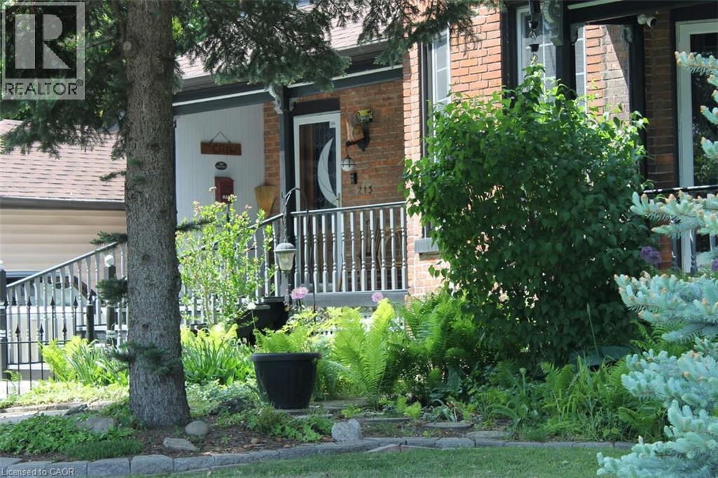 Photo 24 of 213 Vidal Street S, Sarnia ON
